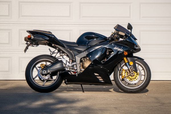 [SOLD] 2006 Kawasaki ZX-6R (636) - Image 2